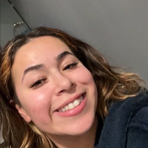 Meet your Posher, Alexandra